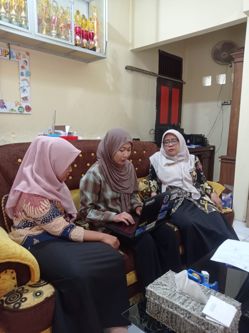 Halaman sekolah
